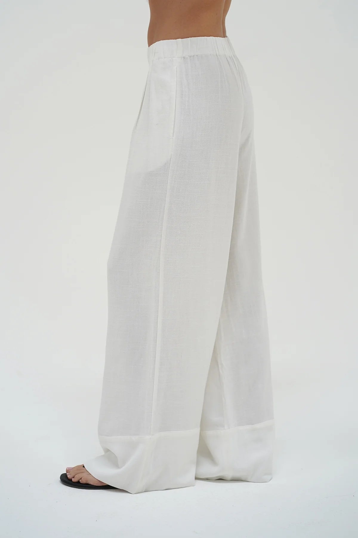 Kiana Linen Pull On Pant