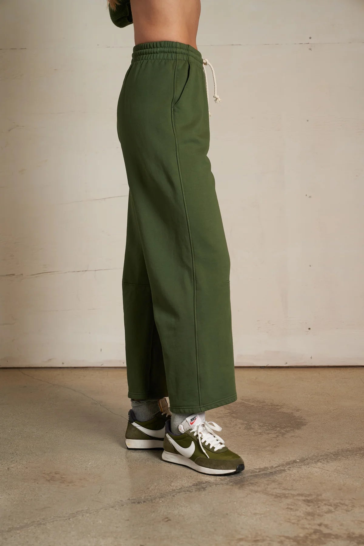 Fallon Structured Fleece Barrel Pant - Fern Green