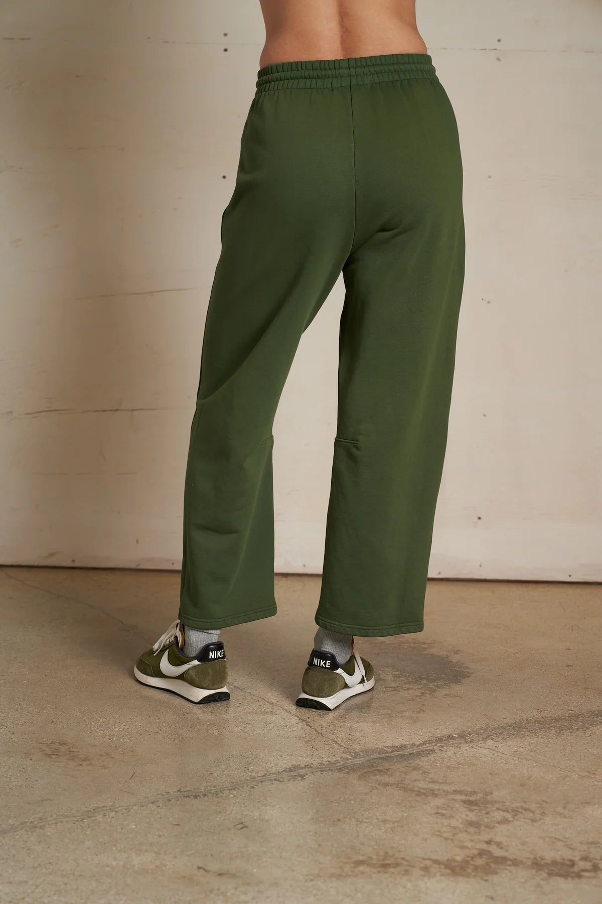 Fallon Structured Fleece Barrel Pant - Fern Green